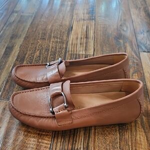 Naturalizer Tan Leather Loafers